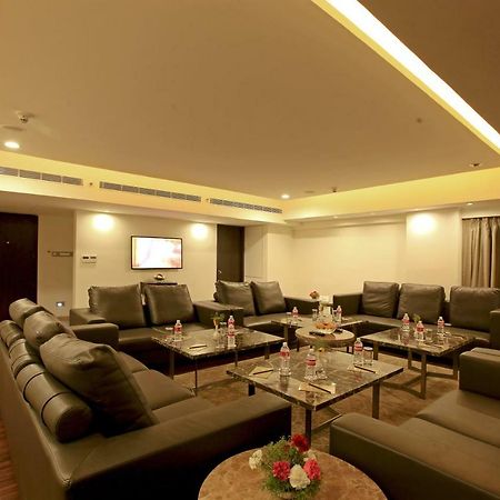 Goutham Grand Hotel Tenali Экстерьер фото