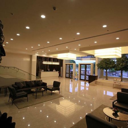 Goutham Grand Hotel Tenali Экстерьер фото