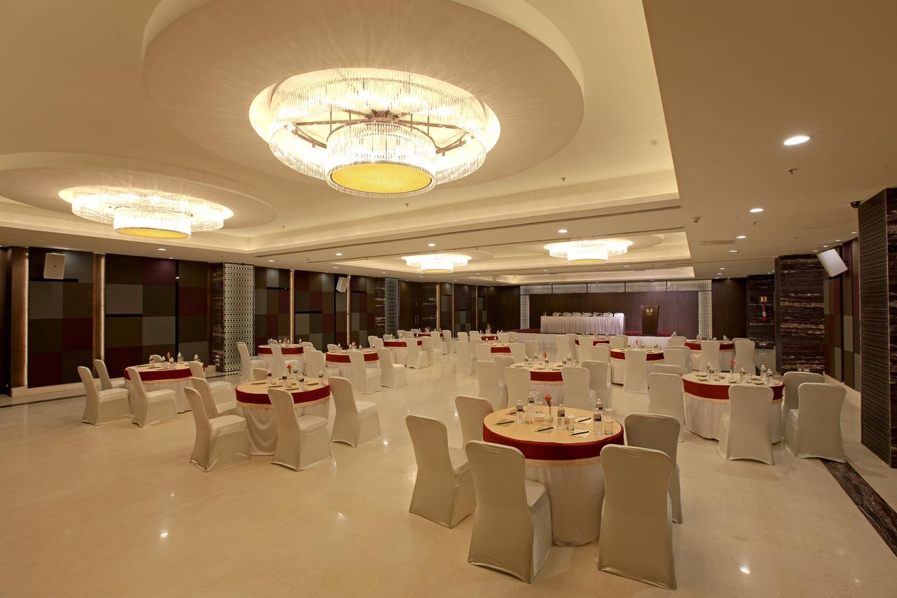 Goutham Grand Hotel Tenali Экстерьер фото