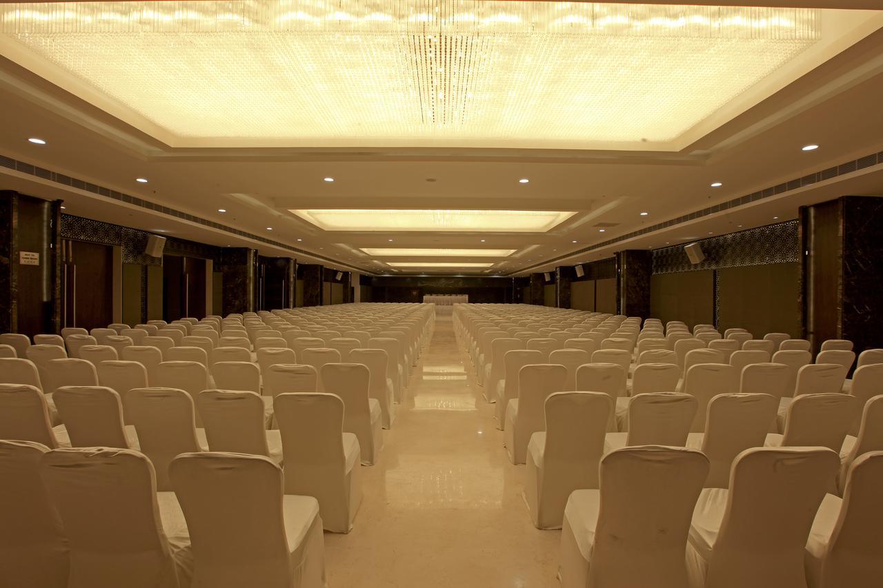 Goutham Grand Hotel Tenali Экстерьер фото