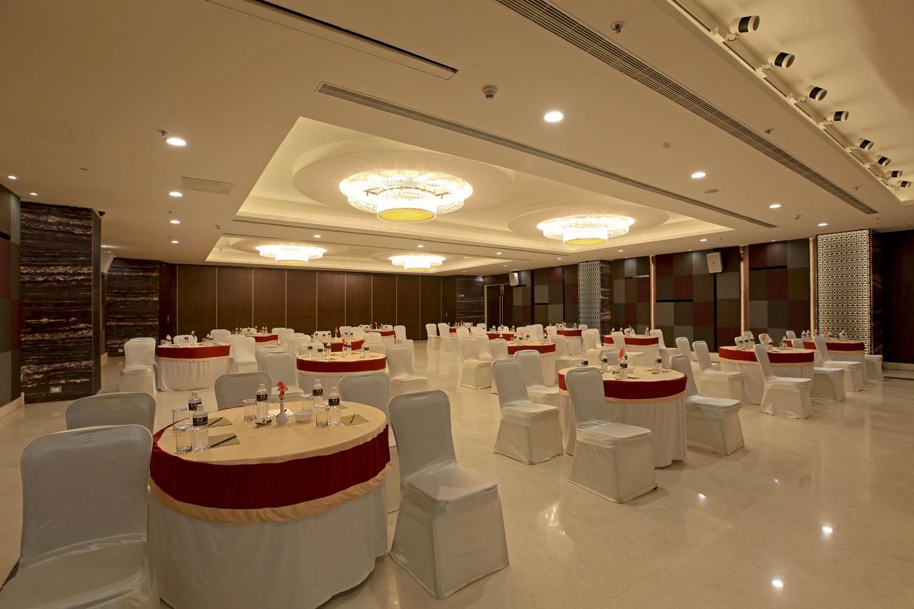 Goutham Grand Hotel Tenali Экстерьер фото