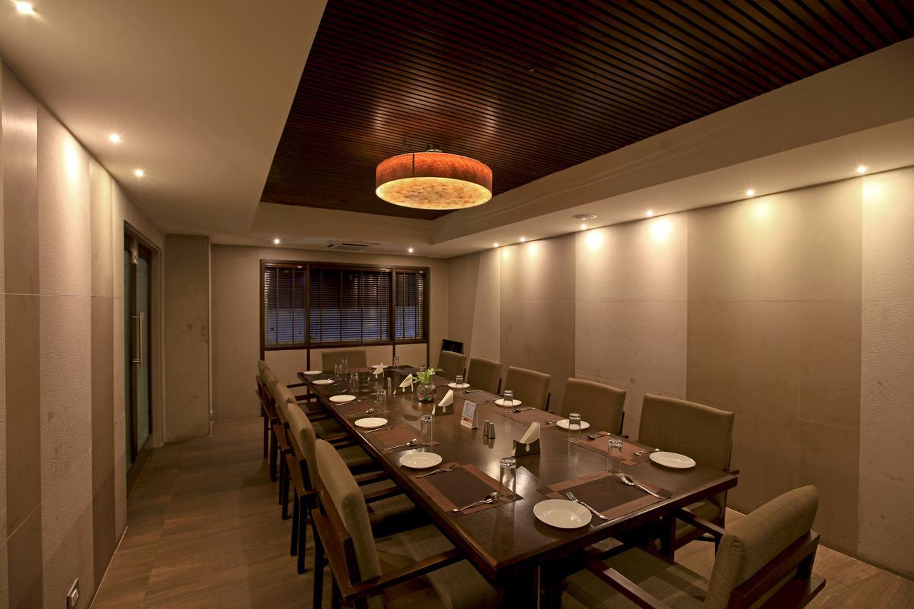 Goutham Grand Hotel Tenali Экстерьер фото