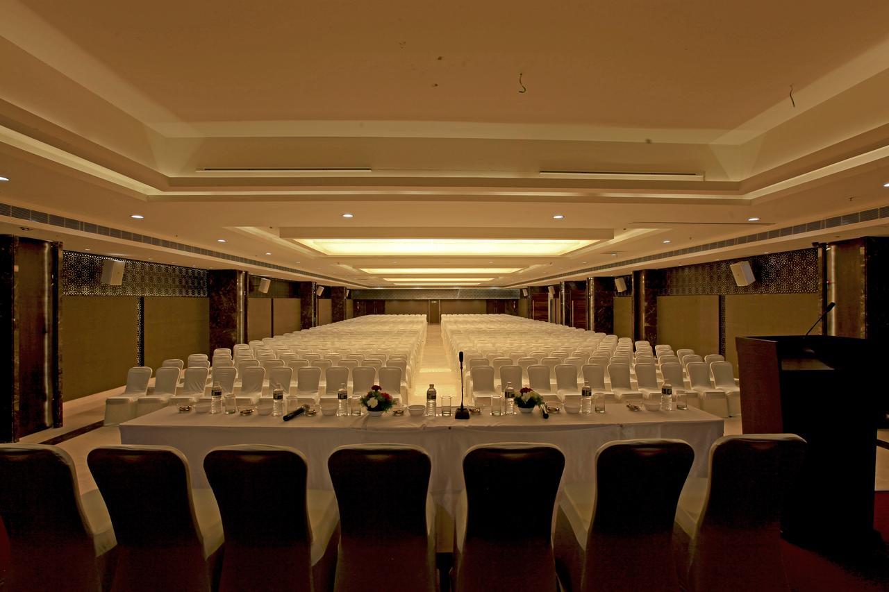 Goutham Grand Hotel Tenali Экстерьер фото