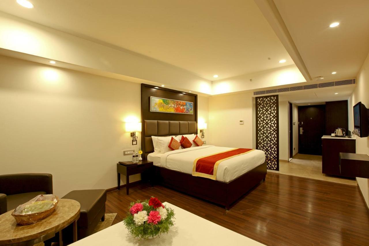 Goutham Grand Hotel Tenali Экстерьер фото